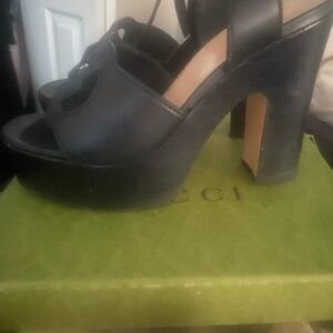 Gucci cosmos softy